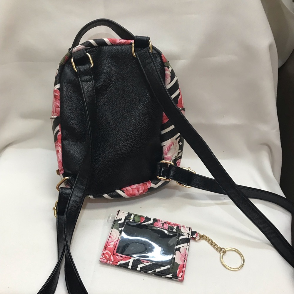 Betsey Johnson small dog backpack - Picture 2 of 11